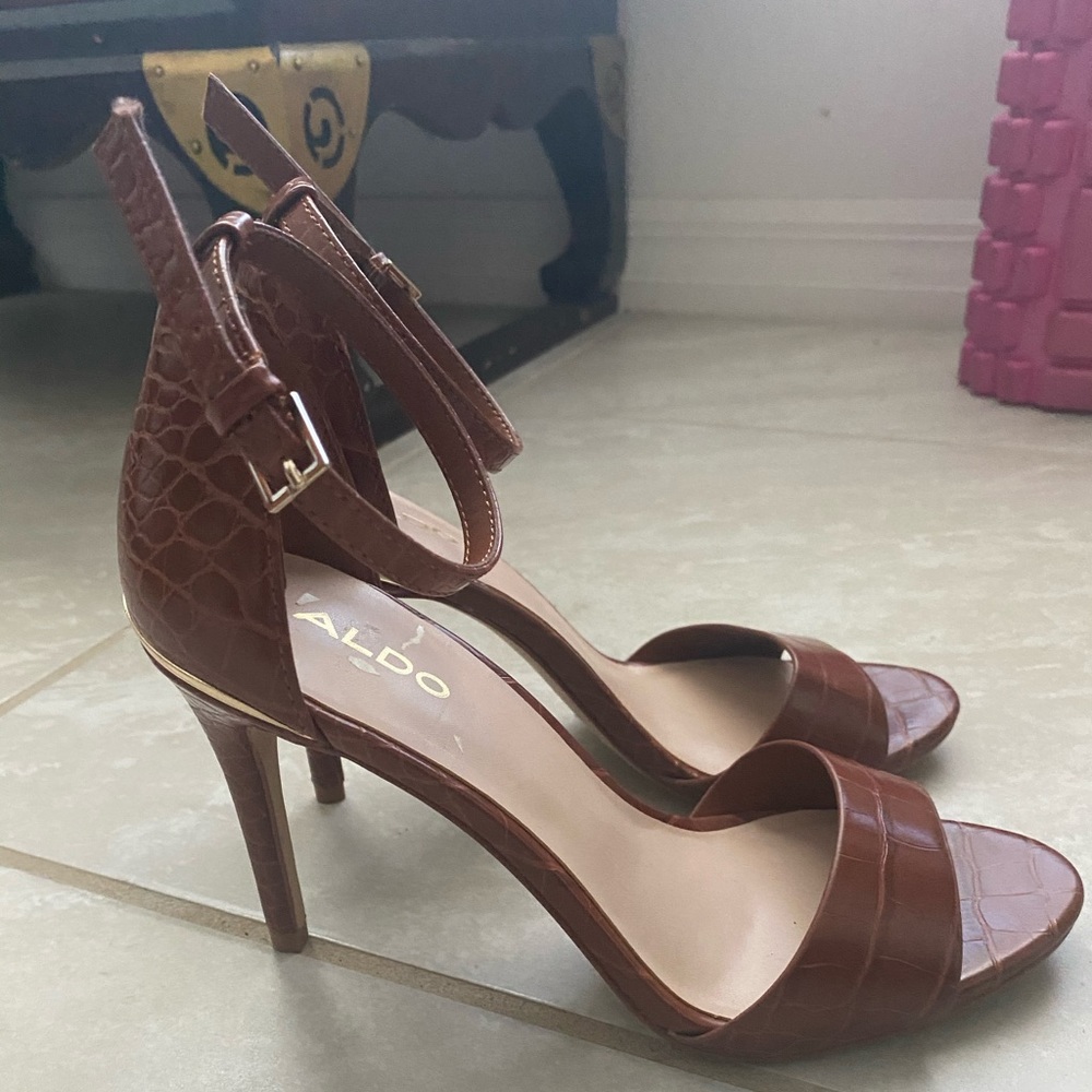 Also heels